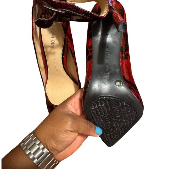 Gianni Bini Size 7.5 - Picture 4 of 5
